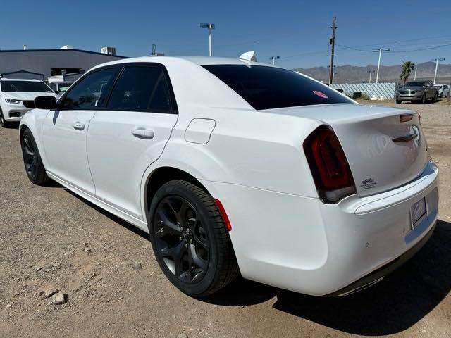 new 2023 Chrysler 300 car, priced at $39,996