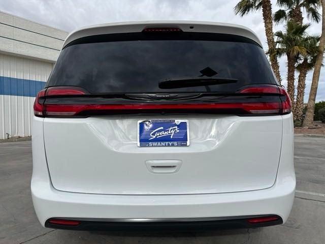 used 2022 Chrysler Pacifica Hybrid car, priced at $34,995