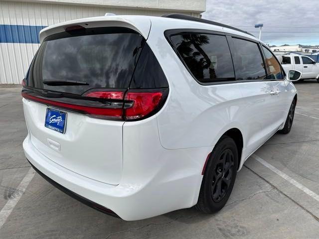 used 2022 Chrysler Pacifica Hybrid car, priced at $34,995