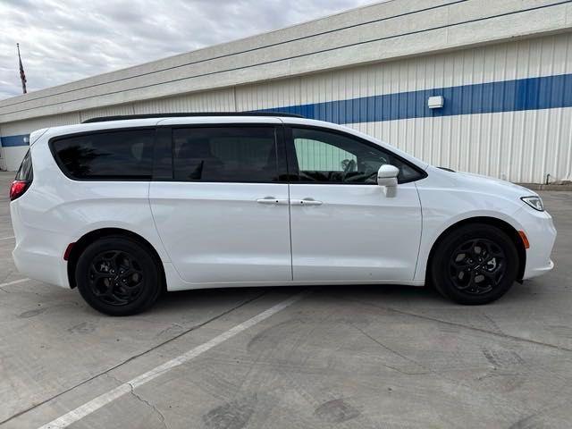 used 2022 Chrysler Pacifica Hybrid car, priced at $34,995