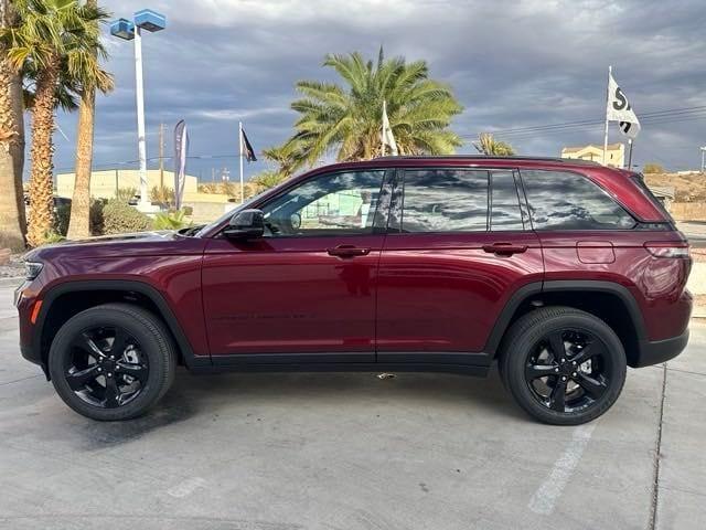 new 2025 Jeep Grand Cherokee car, priced at $46,170