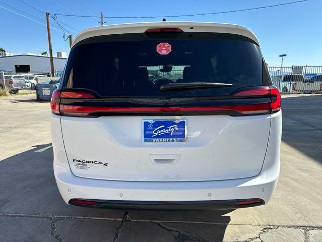 new 2024 Chrysler Pacifica car, priced at $46,327