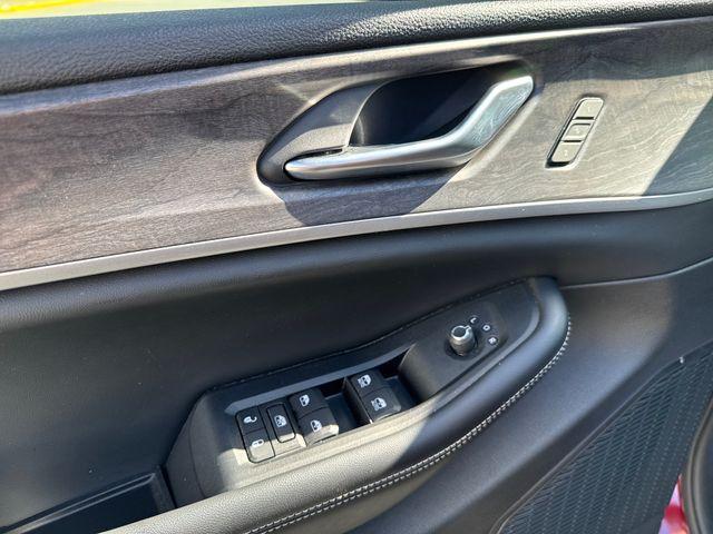 used 2023 Jeep Grand Cherokee car, priced at $34,995