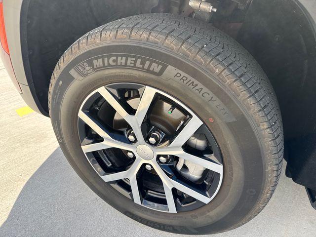 used 2023 Jeep Grand Cherokee car, priced at $34,995