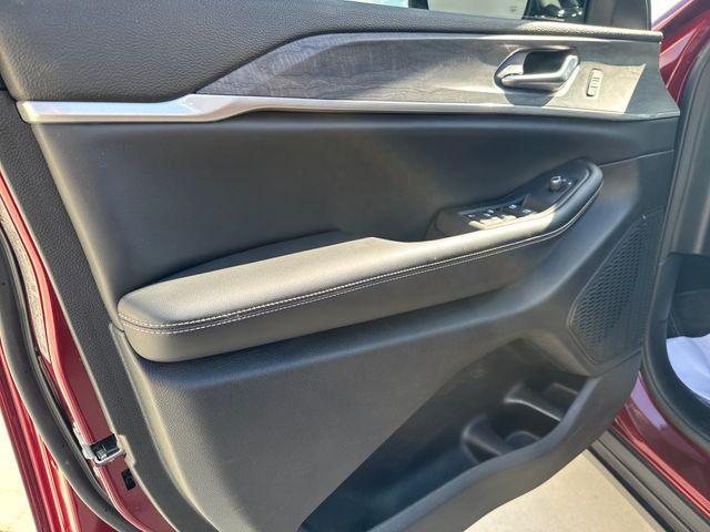 used 2023 Jeep Grand Cherokee car, priced at $34,995