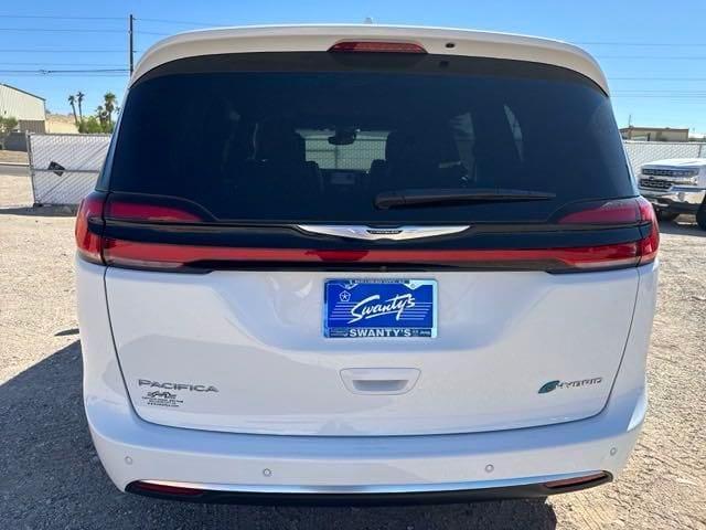 used 2022 Chrysler Pacifica Hybrid car, priced at $38,845