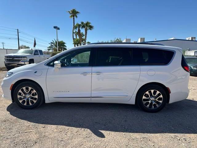 used 2022 Chrysler Pacifica Hybrid car, priced at $38,845