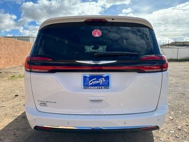 new 2024 Chrysler Pacifica car, priced at $39,336