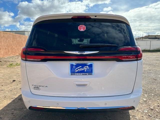 new 2024 Chrysler Pacifica car, priced at $39,836