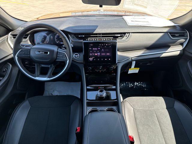 new 2025 Jeep Grand Cherokee car