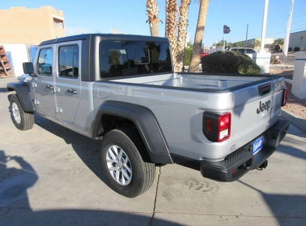 new 2023 Jeep Gladiator car, priced at $38,325