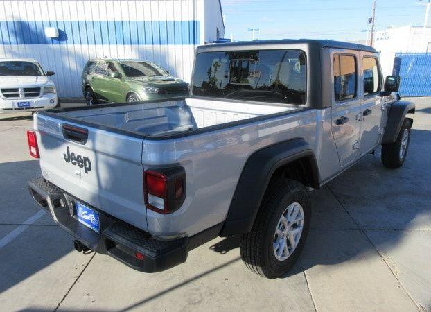 new 2023 Jeep Gladiator car, priced at $38,325