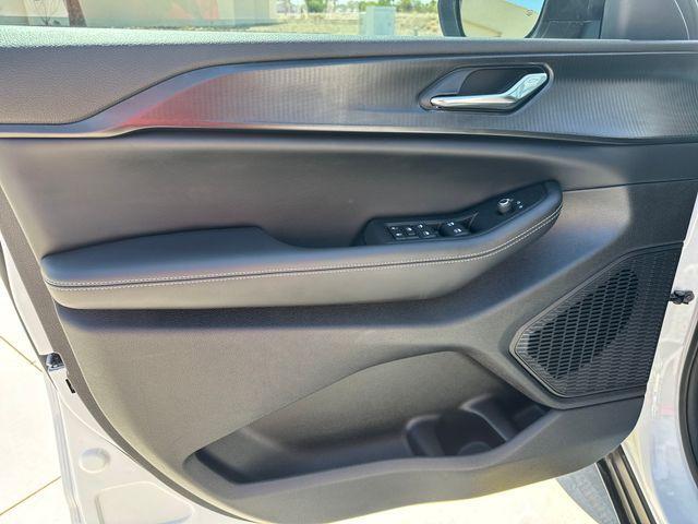 new 2025 Jeep Grand Cherokee L car