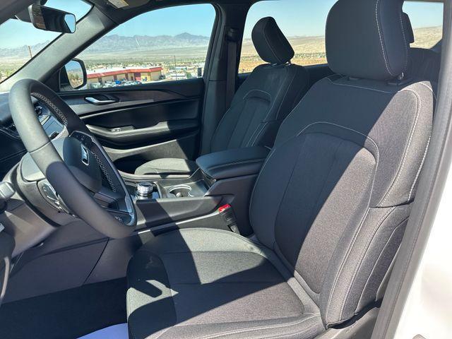 new 2025 Jeep Grand Cherokee L car