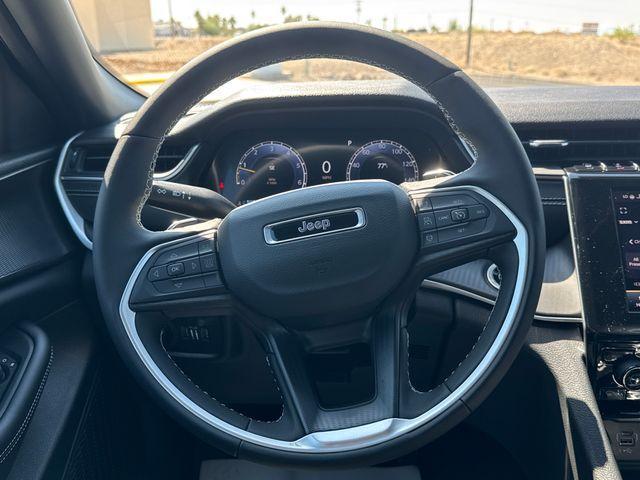 new 2025 Jeep Grand Cherokee L car