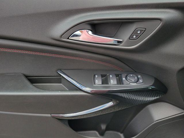 new 2025 Chevrolet Trax car