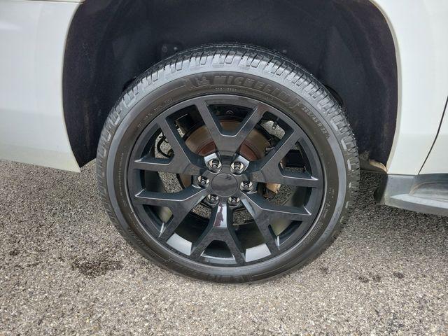 used 2017 Chevrolet Suburban car, priced at $15,811