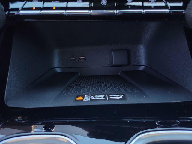 new 2025 Chevrolet Traverse car, priced at $45,195