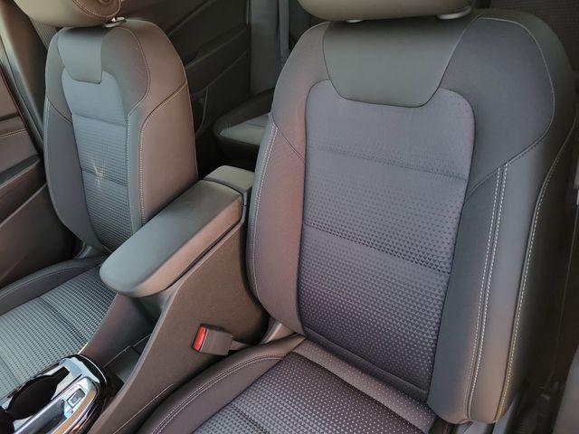 new 2025 Chevrolet Trax car