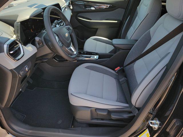 new 2025 Chevrolet TrailBlazer car, priced at $27,475