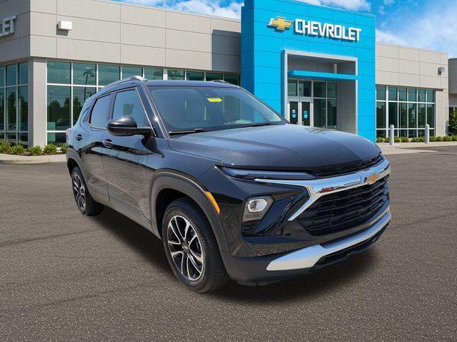 new 2025 Chevrolet TrailBlazer car, priced at $27,475