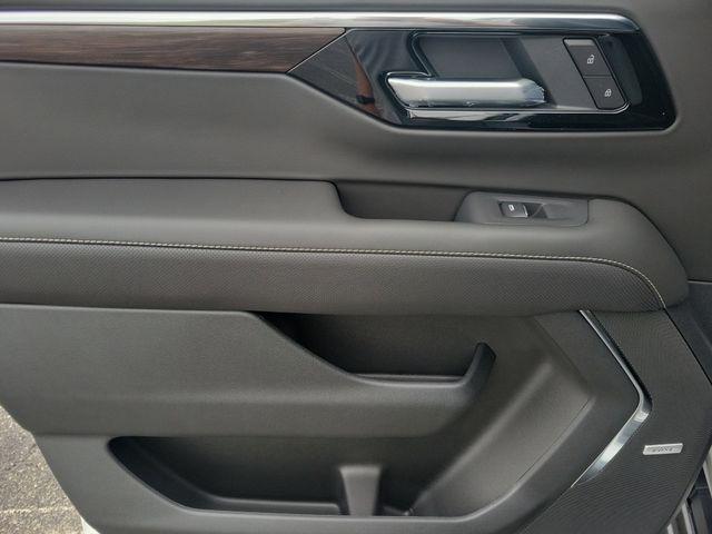 new 2025 Chevrolet Suburban car, priced at $79,790