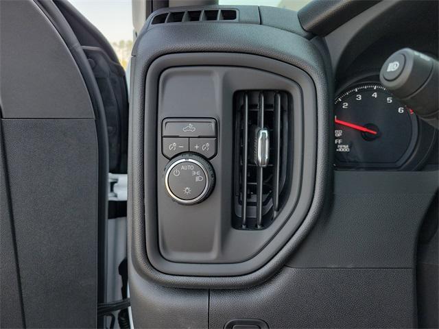 new 2025 Chevrolet Silverado 1500 car, priced at $39,690
