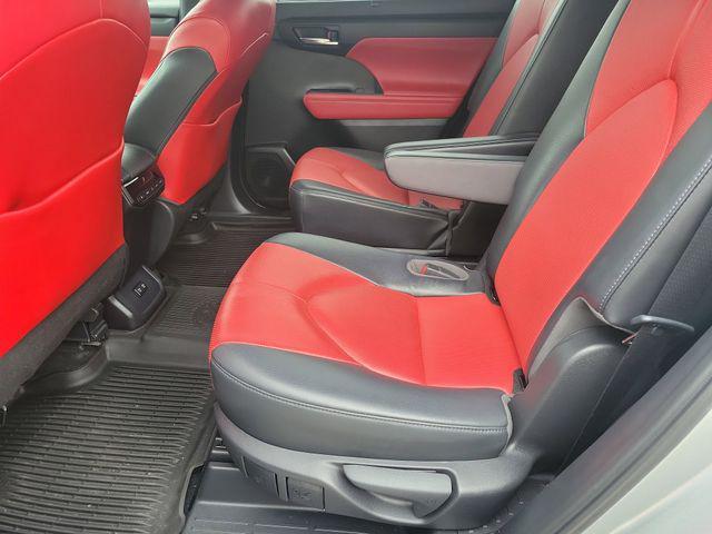 used 2021 Toyota Highlander car, priced at $35,996