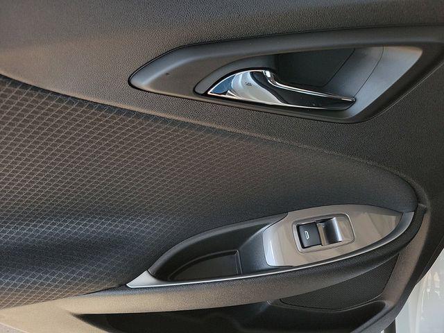 new 2025 Chevrolet Malibu car, priced at $26,115