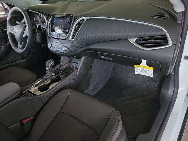 new 2025 Chevrolet Malibu car, priced at $26,115