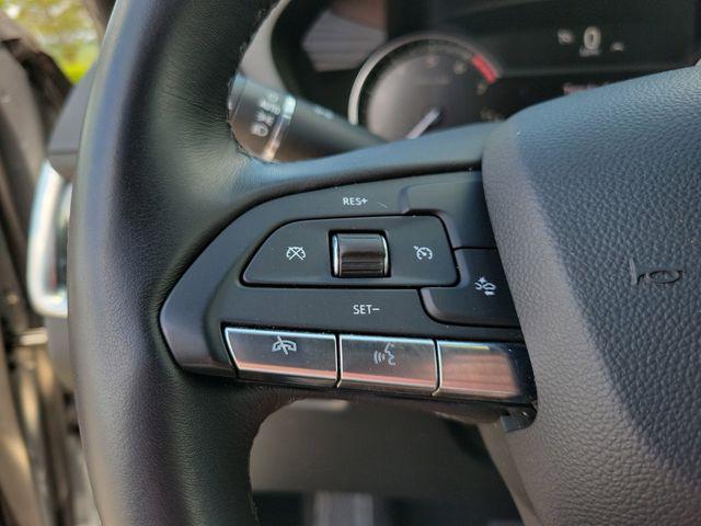 used 2023 Cadillac XT4 car, priced at $25,999