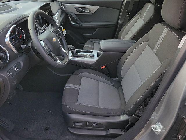 new 2025 Chevrolet Blazer car