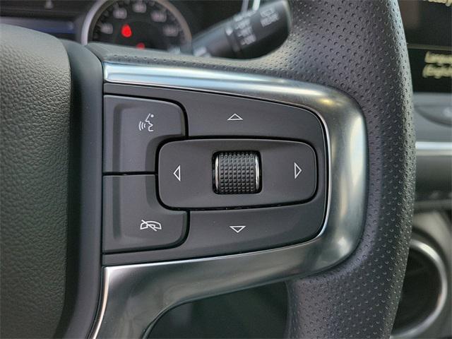 new 2025 Chevrolet Blazer car