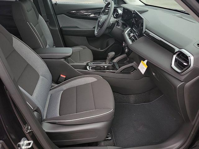 new 2025 Chevrolet TrailBlazer car, priced at $25,083