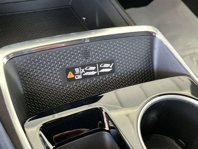 new 2025 Chevrolet Equinox car, priced at $33,667