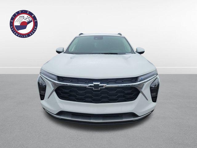 new 2025 Chevrolet Trax car, priced at $25,414