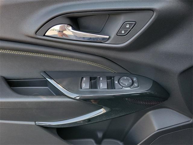 new 2025 Chevrolet Trax car, priced at $24,985