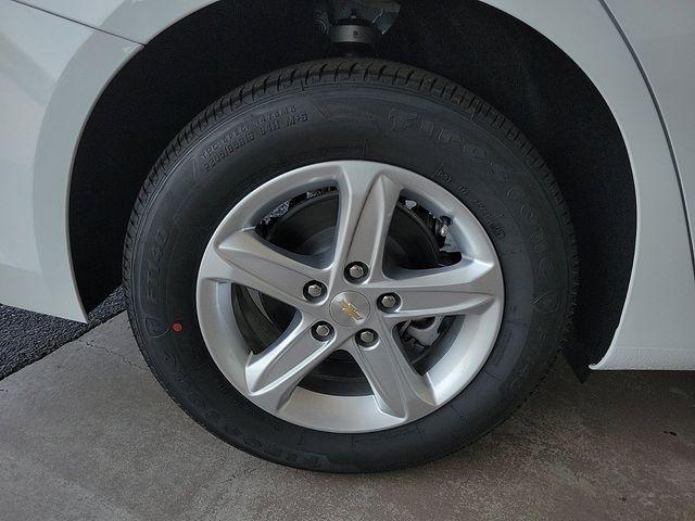 new 2025 Chevrolet Malibu car, priced at $22,565