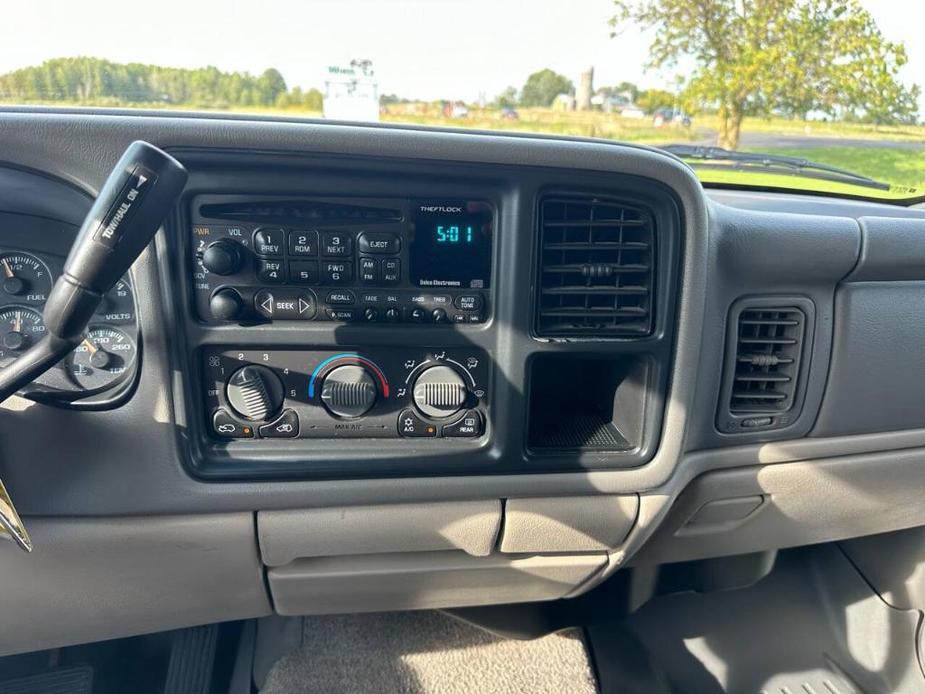 used 2002 Chevrolet Suburban car, priced at $24,950