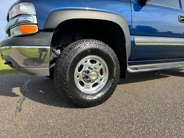 used 2002 Chevrolet Suburban car, priced at $24,950