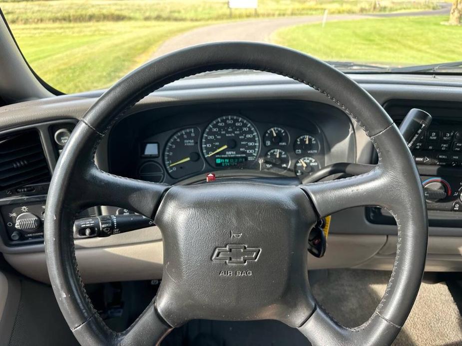 used 2002 Chevrolet Suburban car, priced at $24,950