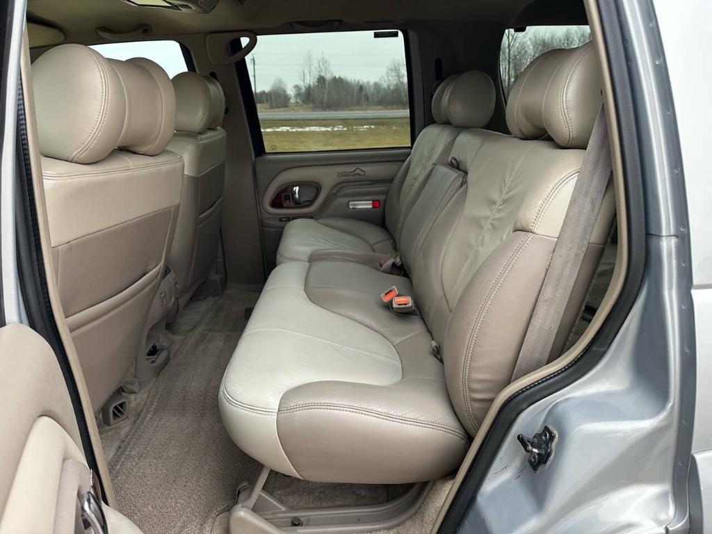 used 2000 GMC Yukon car, priced at $8,950