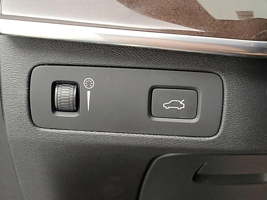 used 2019 Volvo XC90 car, priced at $30,998