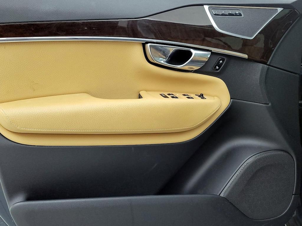 used 2019 Volvo XC90 car, priced at $30,998