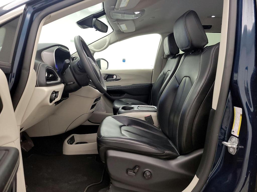 used 2023 Chrysler Pacifica car, priced at $27,998