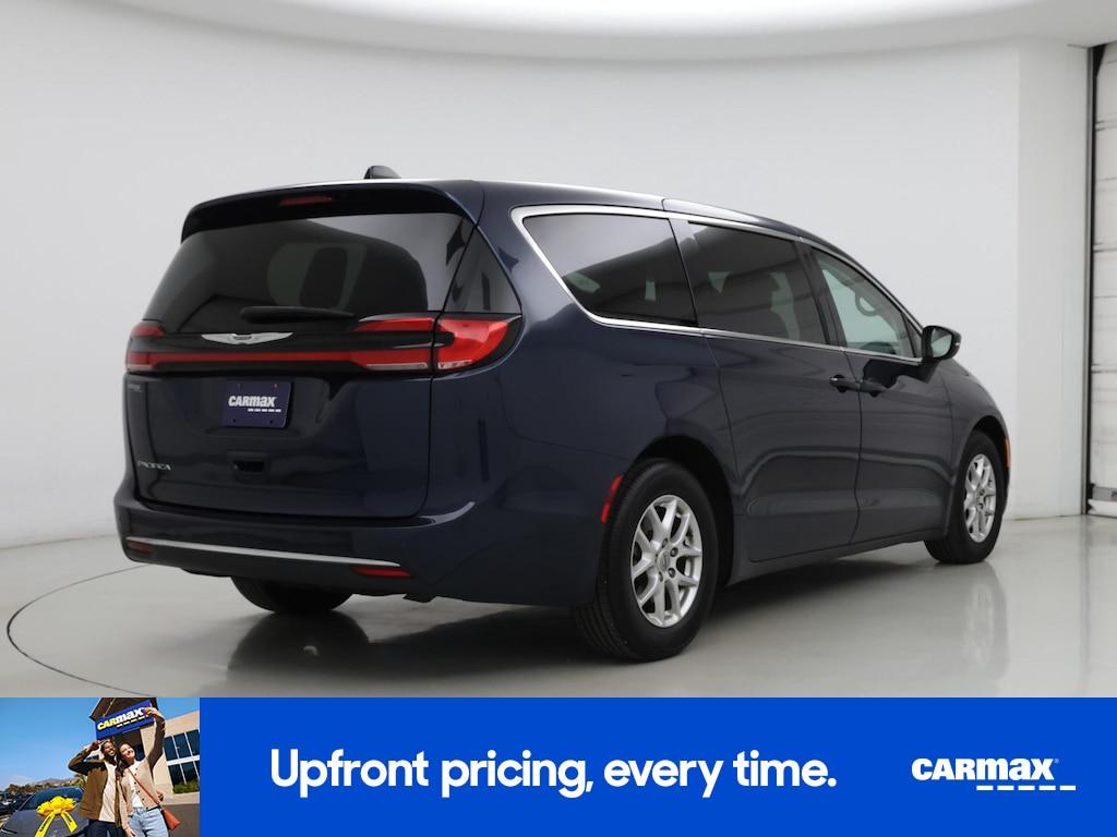 used 2023 Chrysler Pacifica car, priced at $27,998