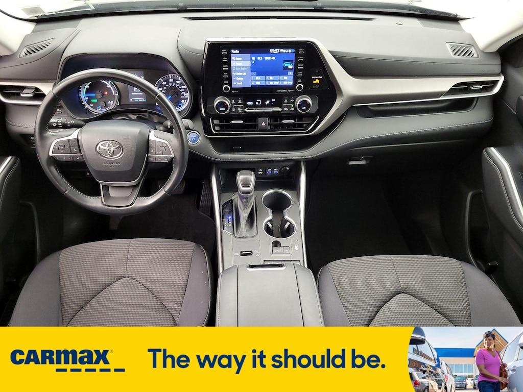 used 2022 Toyota Highlander Hybrid car, priced at $38,998