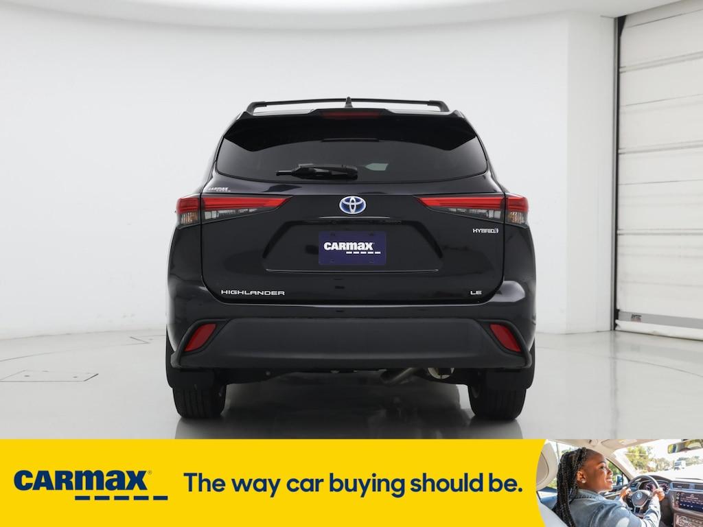 used 2022 Toyota Highlander Hybrid car, priced at $38,998