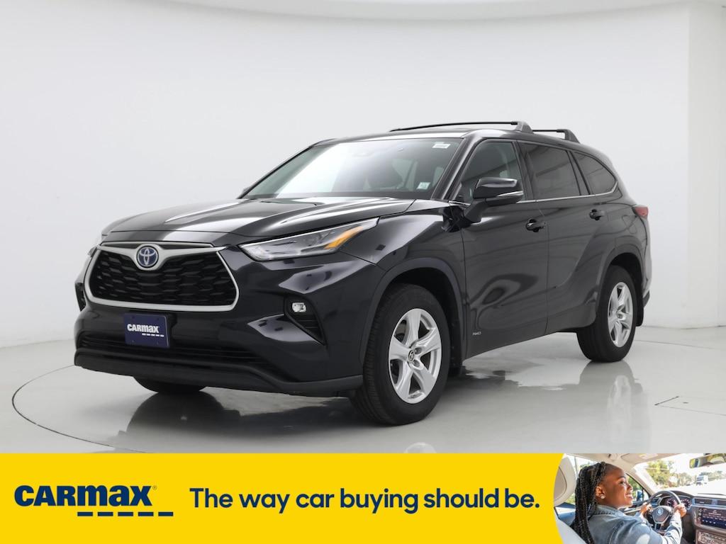 used 2022 Toyota Highlander Hybrid car, priced at $38,998