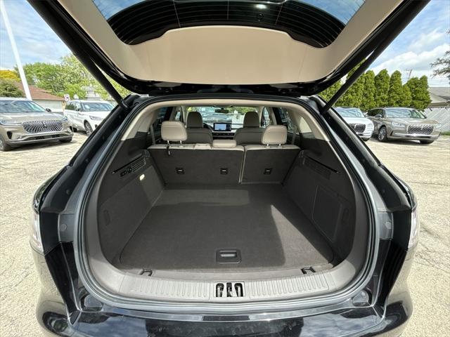 used 2022 Lincoln Nautilus car, priced at $32,922